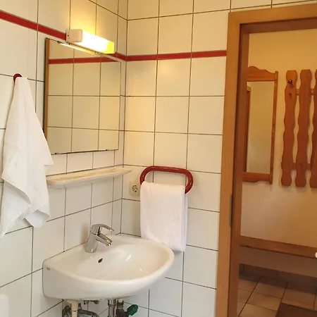Haus 30 Ferienpark, Nahe Traumhafter Aktivurlaub Mit Wandern, Radeln Und Erlebnissen Fuer Ganze Familie بيت للعطل *